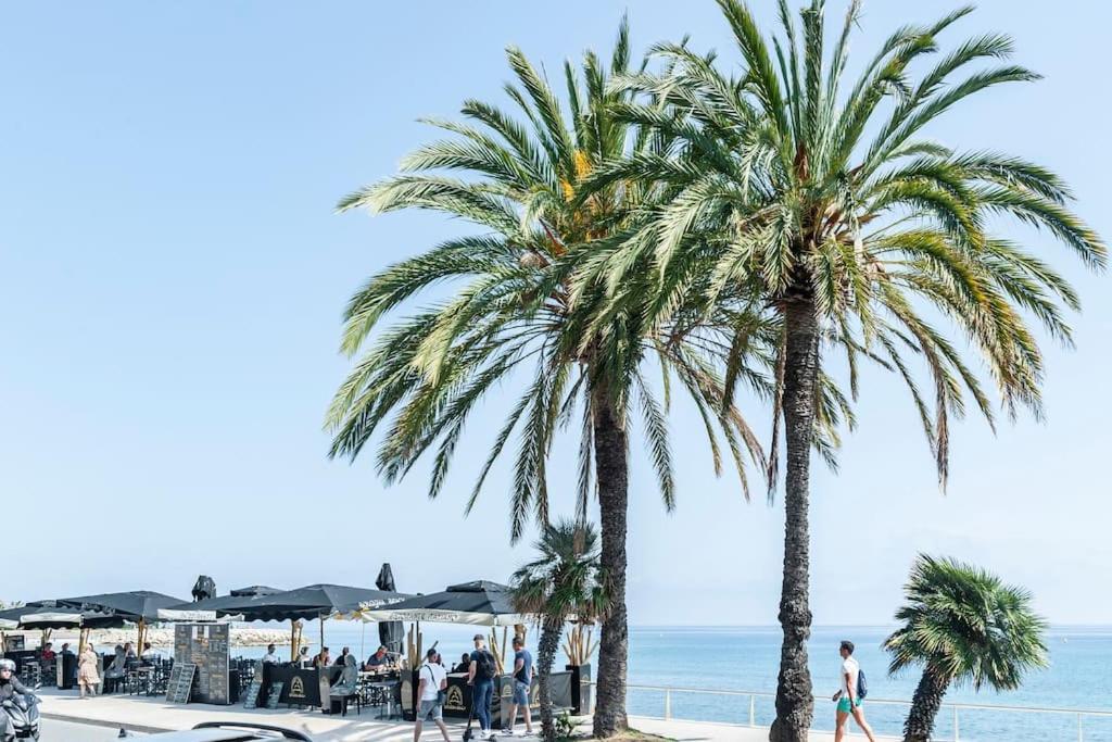 Superbe Studio Avec Terrasse En Front De Mer マントン エクステリア 写真