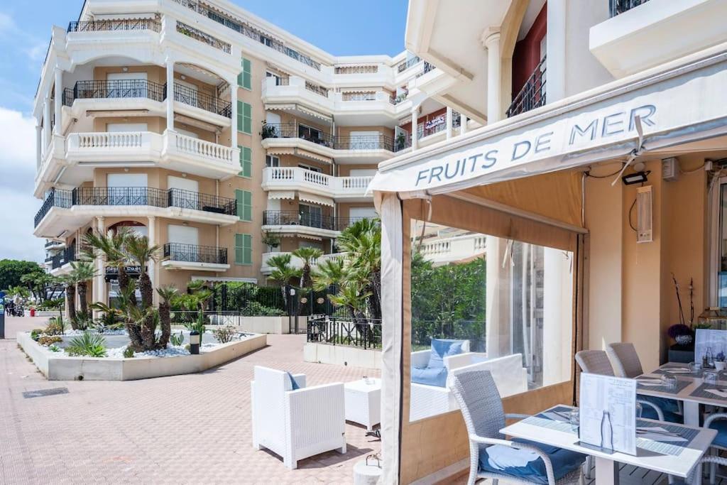 Superbe Studio Avec Terrasse En Front De Mer マントン エクステリア 写真