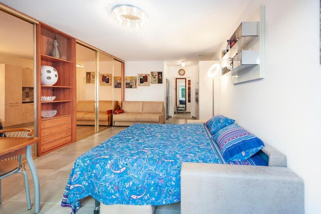 Superbe Studio Avec Terrasse En Front De Mer マントン エクステリア 写真