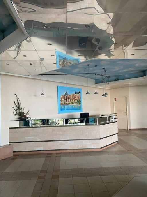 Superbe Studio Avec Terrasse En Front De Mer マントン エクステリア 写真