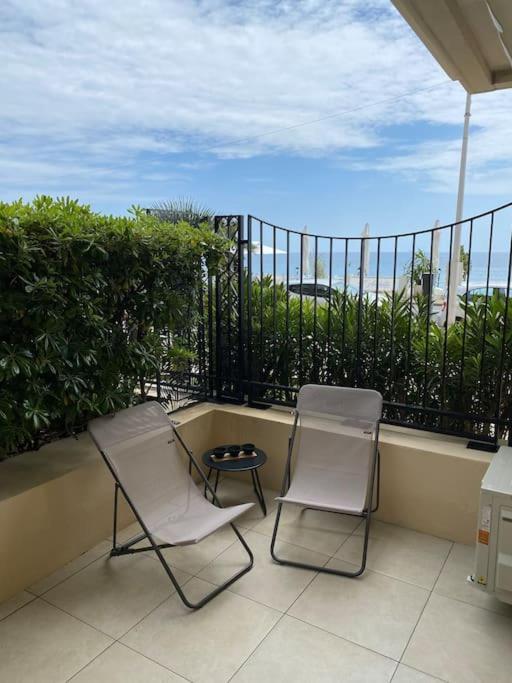 Superbe Studio Avec Terrasse En Front De Mer マントン エクステリア 写真